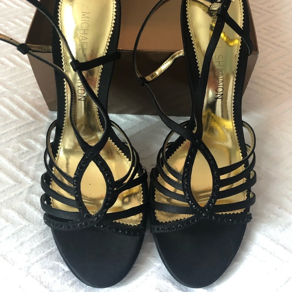 Black fabric and rhinestone sandals! - Picture 4 of 6